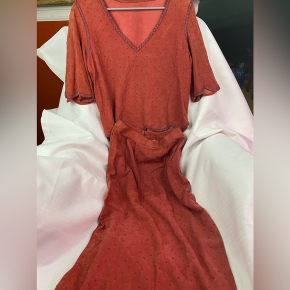 Beautiful vintage 80’s hand beaded suede skirt and top by Judith Ann - Picture 2 of 9